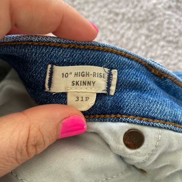 Madewell l0” HIGH-RISE SKINNY JEANS, EARDLEY WASH. Size 31P, worn. Super comfy - Picture 9 of 12